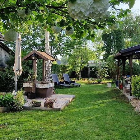 Lovely Cottage Home Velence Extérieur photo